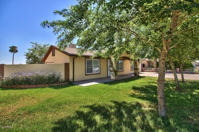 1815-N-52nd-Dr-13