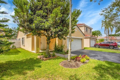 1611 Palermo Dr, Weston, FL 33327 - photo 4