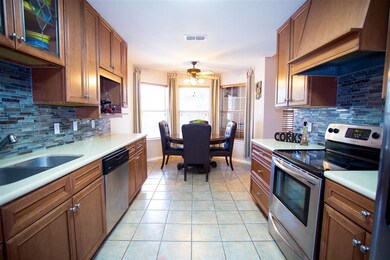 203 Oriole Ln, Laredo, TX 78045 - photo 7