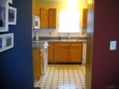 6 Granite Ln, Troy, NY 12180 - photo 3