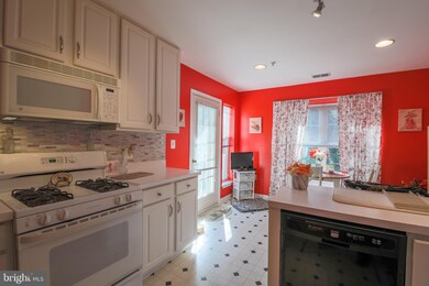 9450 Wordsworth Way unit 303, Owings Mills, MD 21117 - photo 6