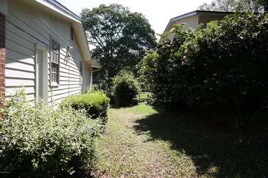 5031 Dian Wood Dr E, Jacksonville, FL 32210 - photo 5