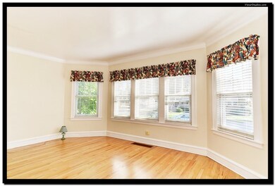 738 Newcastle Ave, Westchester, IL 60154 - photo 3