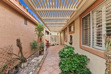 004_Courtyard
