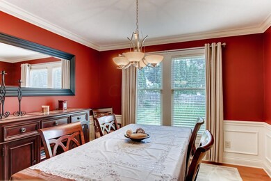 08 Dining Room