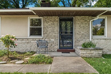 59 N Ashburton Rd, Columbus, OH 43213 - photo 3