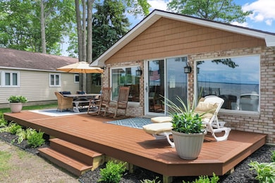 802 Houghton View Dr, Prudenville, MI 48651 - photo 2