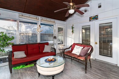 Screened-in Porch