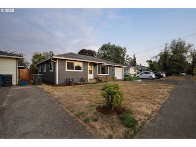 2090 17th St NE, Salem, OR 97301 - photo 3