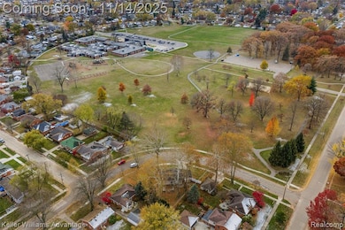 Aerial overview of property's location with Mies Park and Grant Elementary across the street