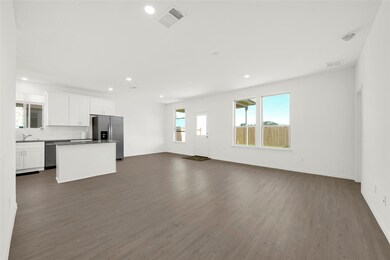 3109 Clydesdale Dr, Alvin, TX 77511 - photo 5