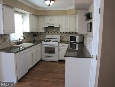 135 Hedgerow Dr, Souderton, PA 18964 - photo 6