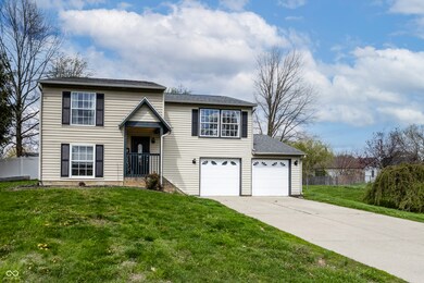 8231 N Chaucer Ct, Columbus, IN 47201 - photo 2