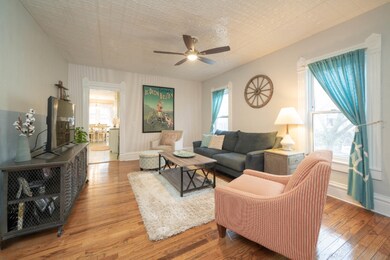 308_E_Chart_Street_05