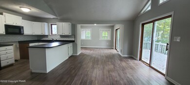 861 Country Place Dr, Tobyhanna, PA 18466 - photo 5