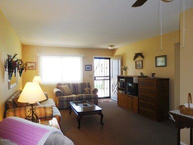 14021 N Newcastle Dr, Sun City, AZ 85351 - photo 7