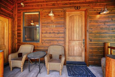 002_Porch
