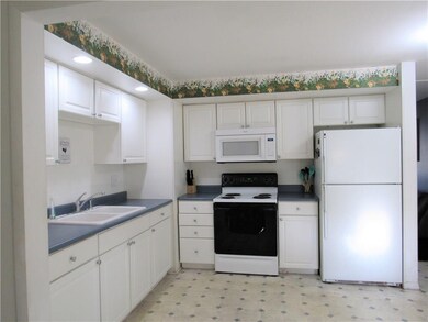 420 N Cherry St, Columbus, IN 47201 - photo 5