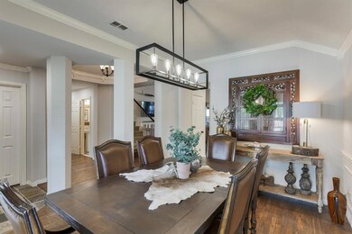 Nice sized dining room for that special dinner par