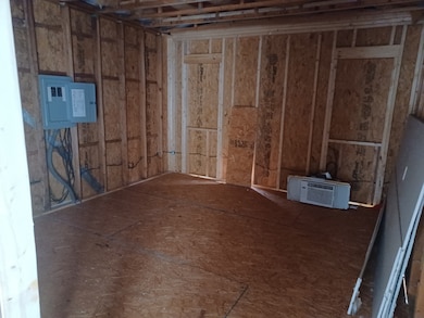 22 Kingsport Ave, Palmetto, FL 34221 - photo 5