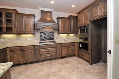 18916 Mallory Crossing, Siloam Springs, AR 72761 - photo 4