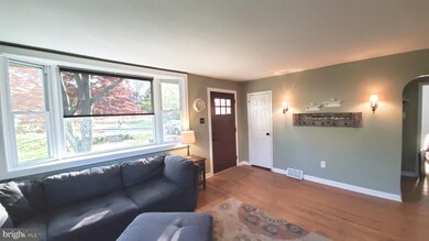 1257 Strathmann Dr, Southampton, PA 18966 - photo 2