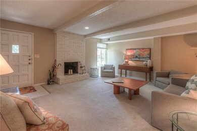 10125 Edelweiss Cir, Shawnee, KS 66203 - photo 4