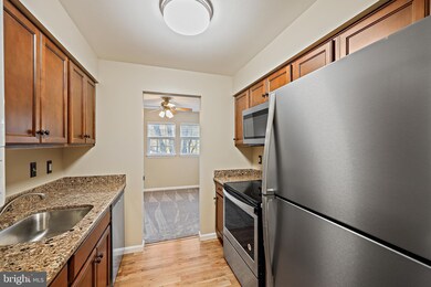 8358 Montgomery Run Rd unit G, Ellicott City, MD 21043 - photo 4