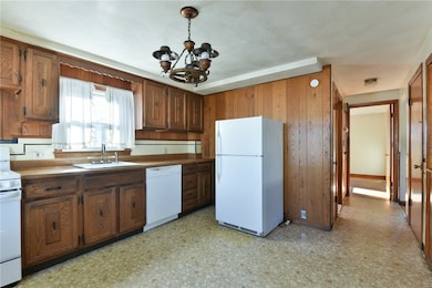 180 Crescent Ave, Cranston, RI 02910 - photo 5