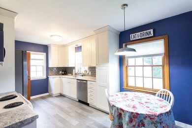 1627 Shubel Ave, Lansing, MI 48910 - photo 4