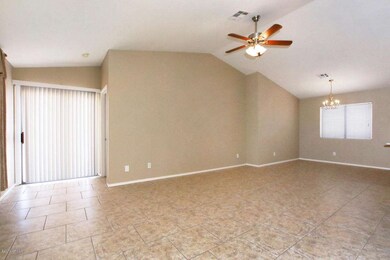 23880 W Twilight Trail Buckeye-large-004