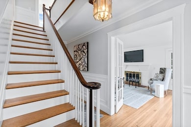 8 Tappan Rd, Wellesley, MA 02482 - photo 2