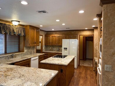 Brent kitchen