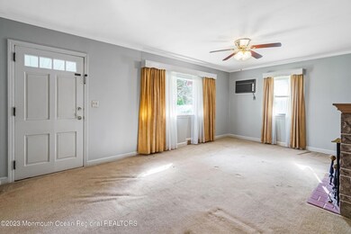 06-Foyer to Living