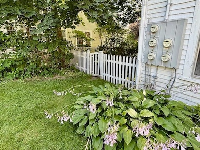 21 Federal St, Bucksport, ME 04416 - photo 4