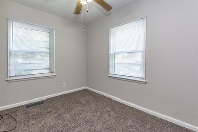 1510 8th St SW, Cedar Rapids, IA 52404 - photo 7