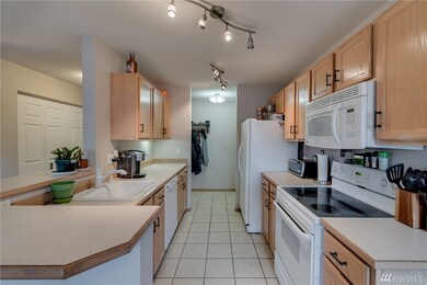 667 4th St NE unit M102, East Wenatchee, WA 98802 - photo 6