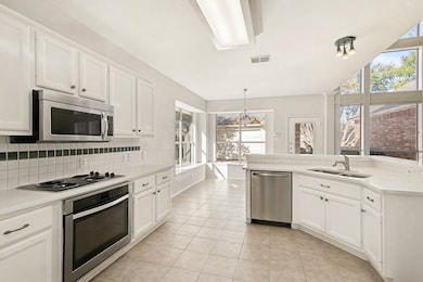 6908 Mesa Dr, Fort Worth, TX 76132 - photo 6