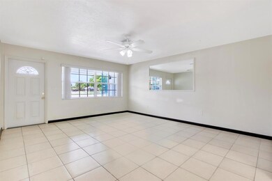 Family Room 4