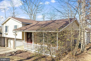 164 Theodore Dr, Chambersburg, PA 17202 - photo 2