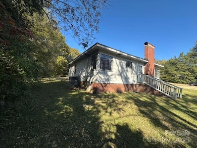 1016 E Arch St, Lancaster, SC 29720 - photo 4