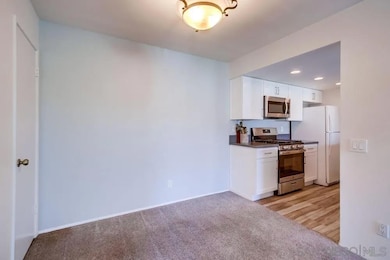 9458 Twin Trails Dr unit 205, San Diego, CA 92129 - photo 7