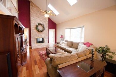 1617 Valley Ridge Ct, Naperville, IL 60565 - photo 3