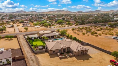 1510 E Cloud Rd-large-005-001-1510 E Clo