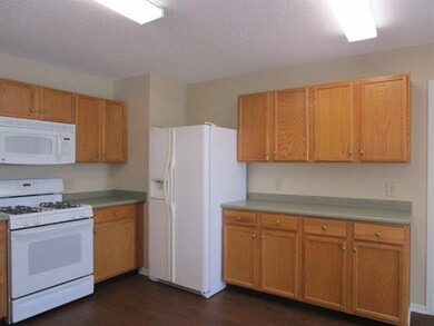 13912 Meadow Lake Dr, Fishers, IN 46038 - photo 7