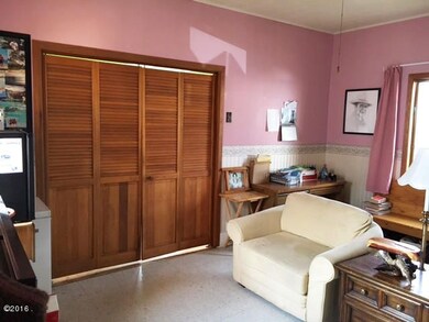 Living Room - 3