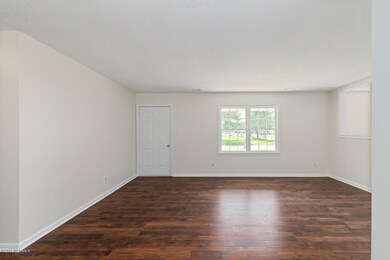 2909 Country Club Rd, Jacksonville, NC 28546 - photo 5