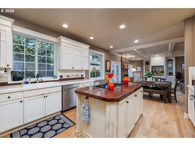 14186 Kimberly Cir, Lake Oswego, OR 97035 - photo 4