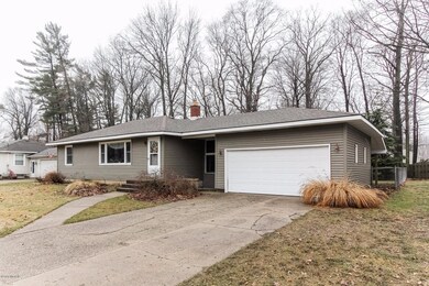 002-Front_View-2478384-medium