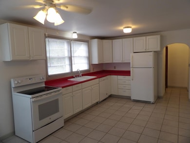 17 E Harvey St, Rhinelander, WI 54501 - photo 4